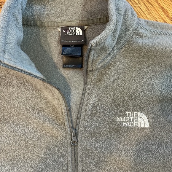 Men’s The North Face Fleece Quarter Zip Pullover. Size S. Excellent Condition. - Picture 5 of 12